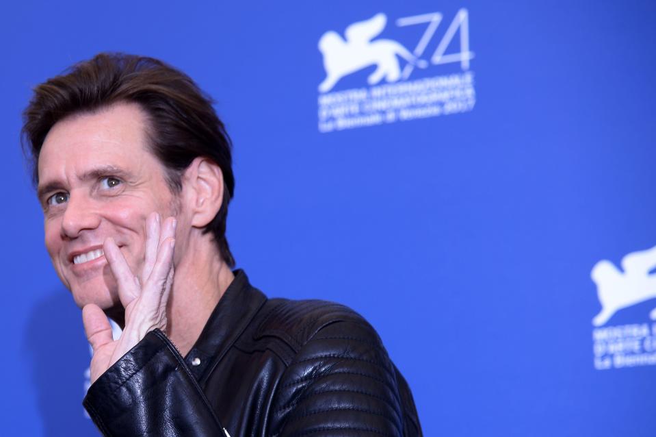  Jim Carrey is deleting his Facebook account because he believes the social network “profited from Russian interference” in the 2016 US election
