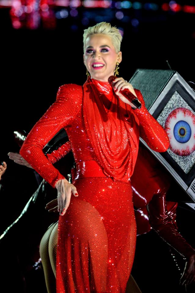  His girlfriend Katy Perry made a cheeky comment about his "washboard" abs