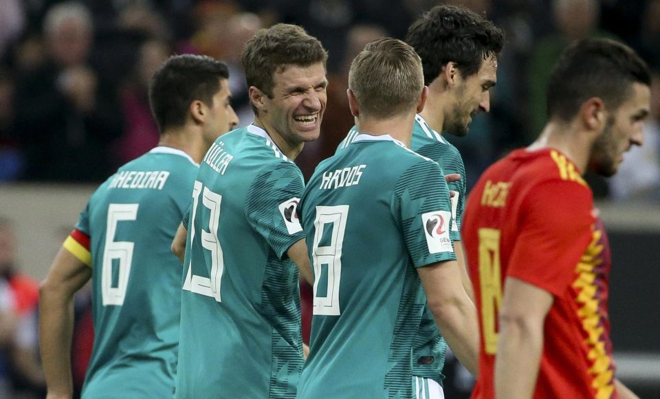  Thomas Muller curled in a beauty to beat De Gea and bag the equaliser