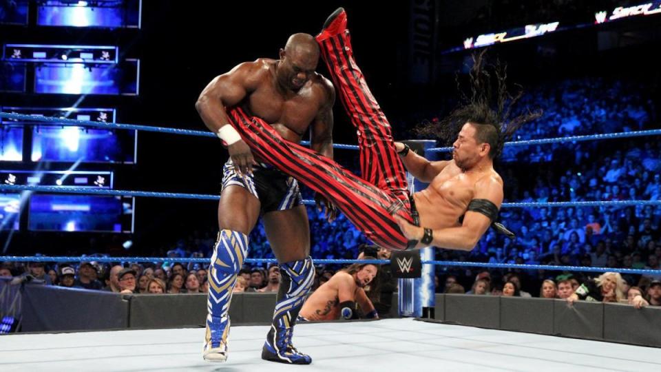  Nakamura strikes Shelton Benjamin on SmackDown Live on Tuesday