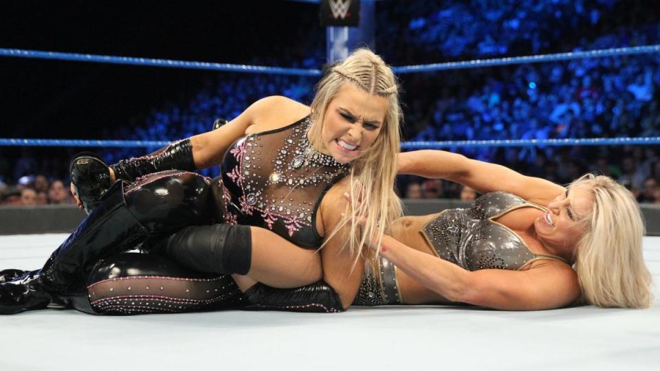  Canadian star Natalya and Charlotte Flair went to war