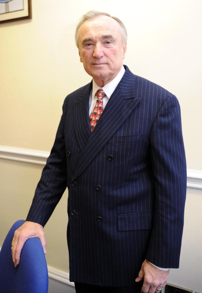  Bill Bratton credits the famous 'Broken Windows' policy as the inspiration behind his approach to policing NYC and LA