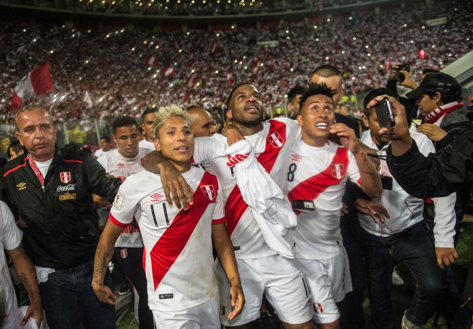 Peru celebrate reaching the World Cup after beating New Zealand
