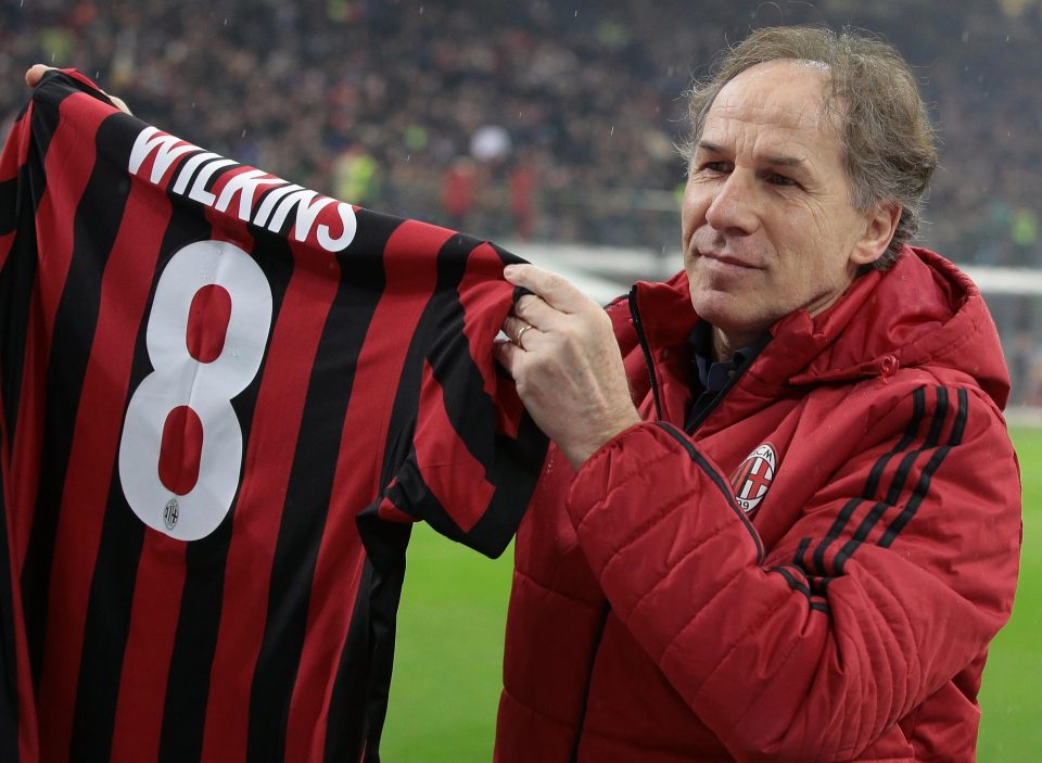 Franco Baresi holds up Milan shirt in tribute to Ray Wilkins at San Siro