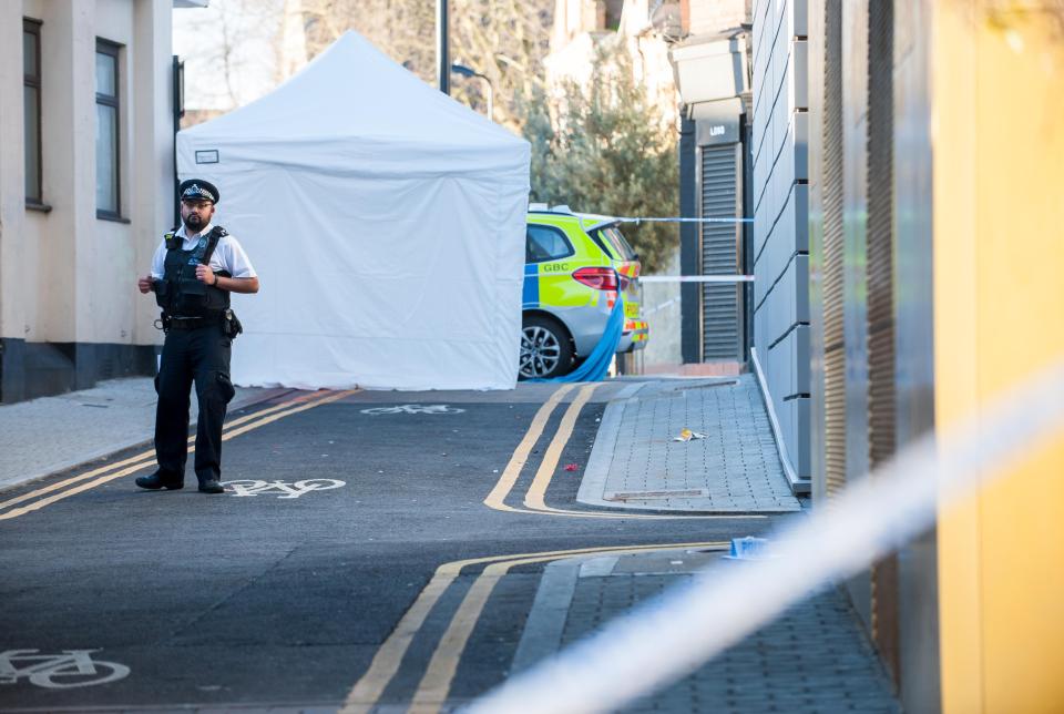  A police tent has been set up overnight as cops investigate the murder in Hackney