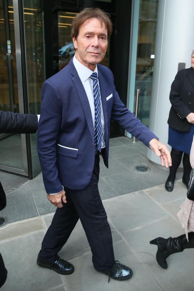  Cliff Richard suffered from a mental collapse and weight loss, long-term pal Gloria Hunniford confirmed