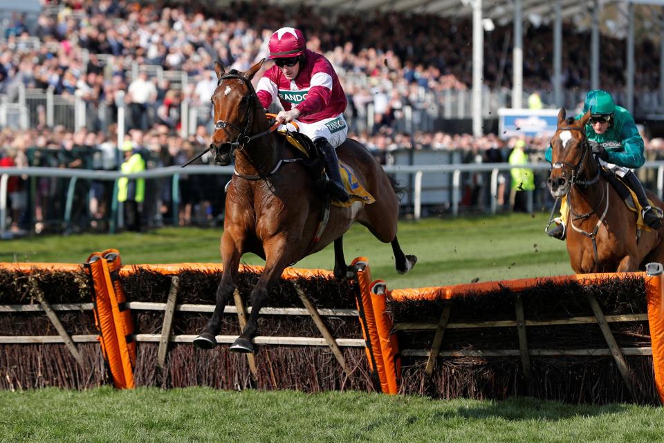  Identity Thief jumps the last on his way to victory in the Ryanair Stayers' Hurdle at Aintree
