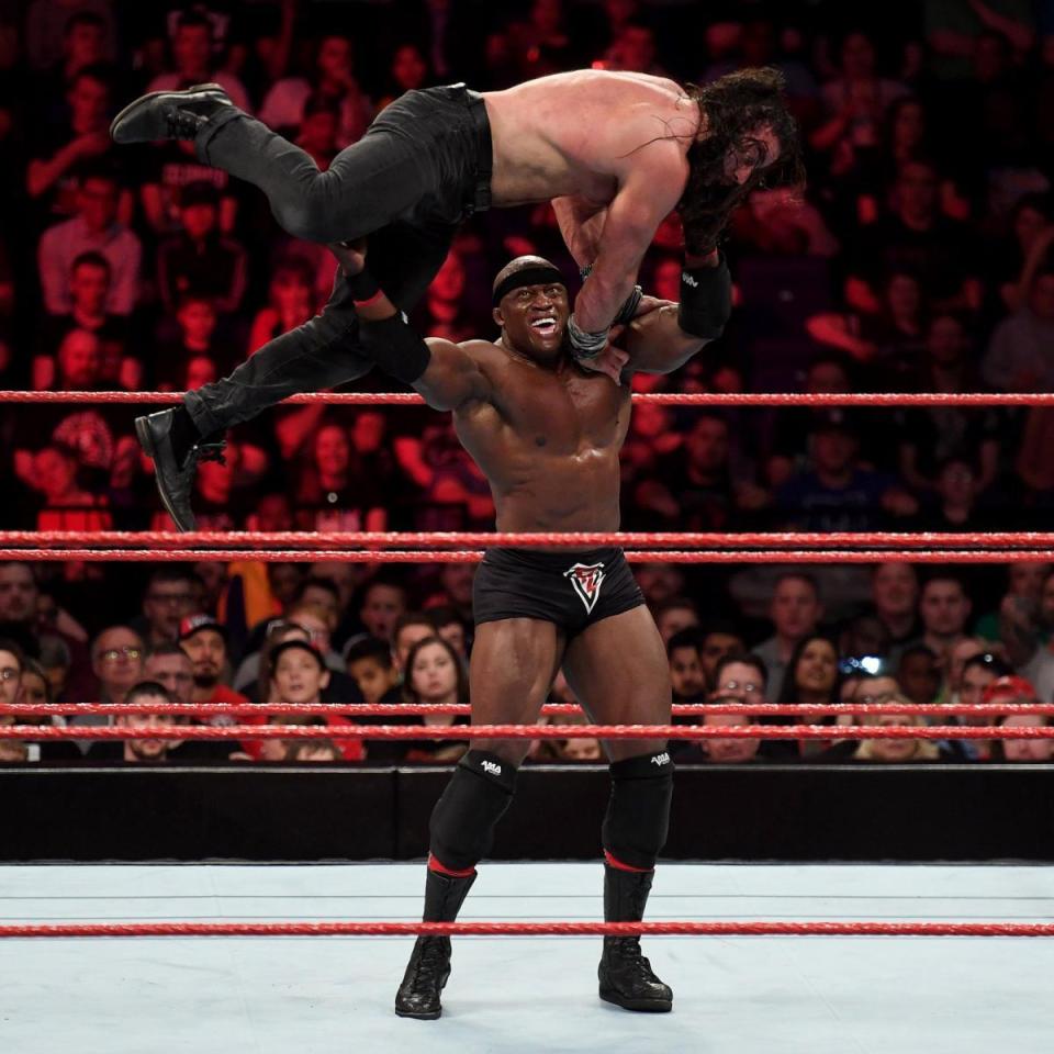  MMA fighter Bobby Lashley throws Elias Samson around