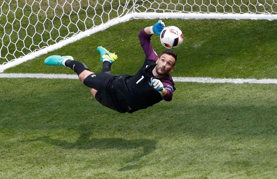  Hugo Lloris was in fine form between the sticks for France in qualifying