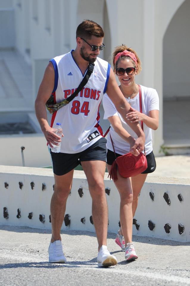  Andrew Brady and Caroline Flack seemed to get over their fight quickly while on holiday