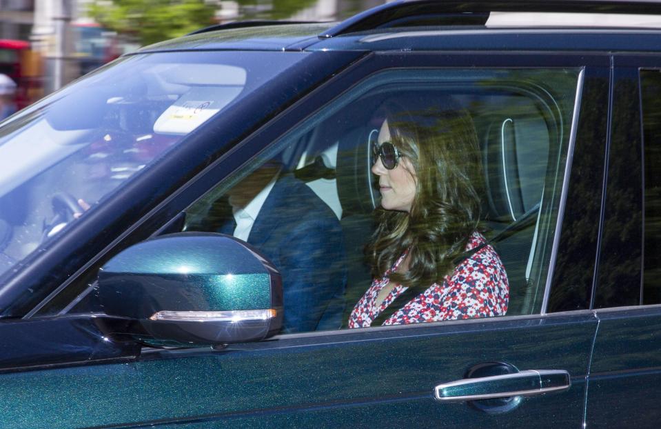  Prince William and Kate were seen driving out of Kensington Palace ahead of the Royal Wedding
