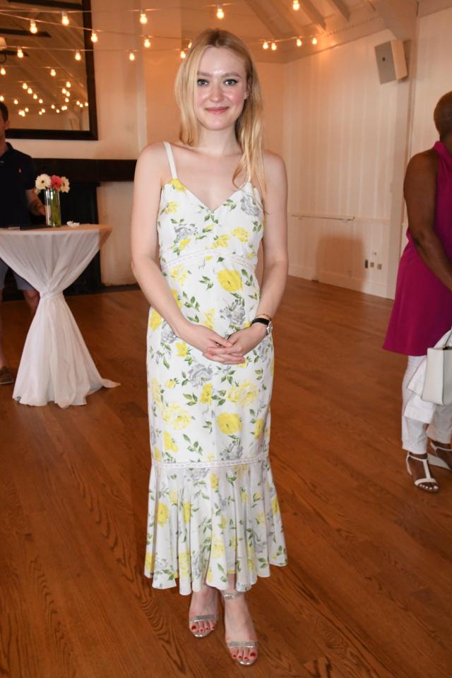 Dakota Fanning plays Penelope Stern