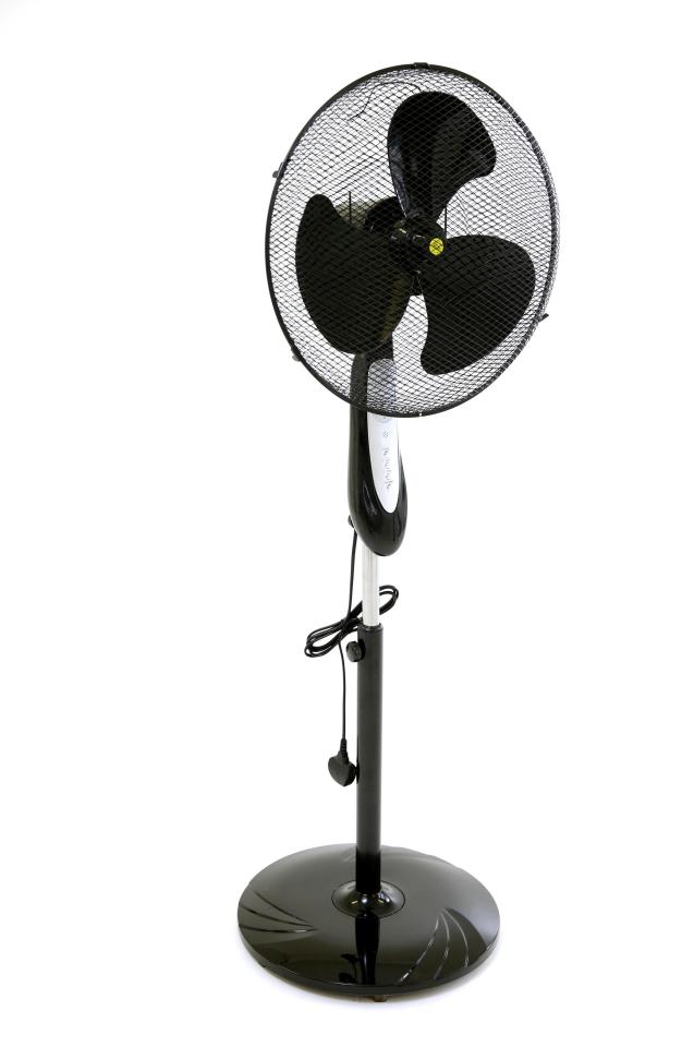  This piece of kit looks stylish, is a reasonable price and did a good enough job at cooling
