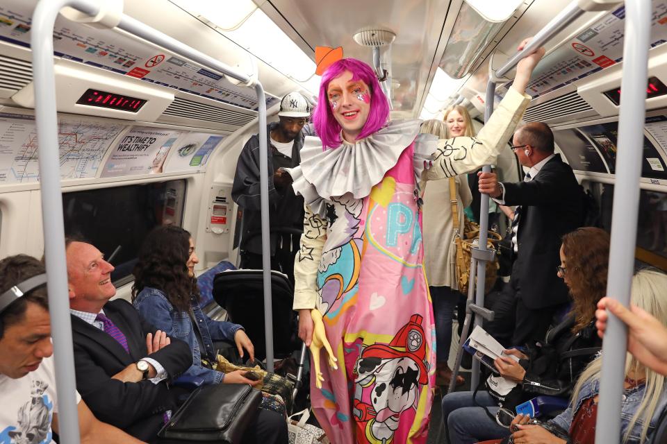  First stop - the tube, where I felt faintly ridiculous on the Jubilee Line