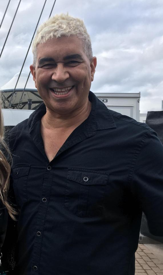  Guitarist Pat Smear said the experience became less fun after three hours