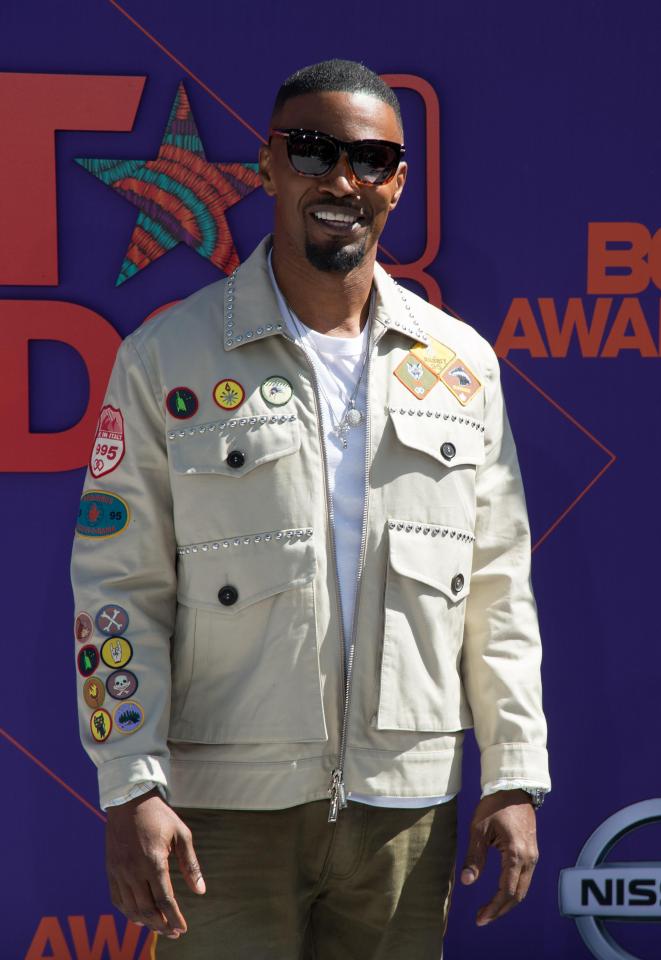  Jamie Foxx plays Little John