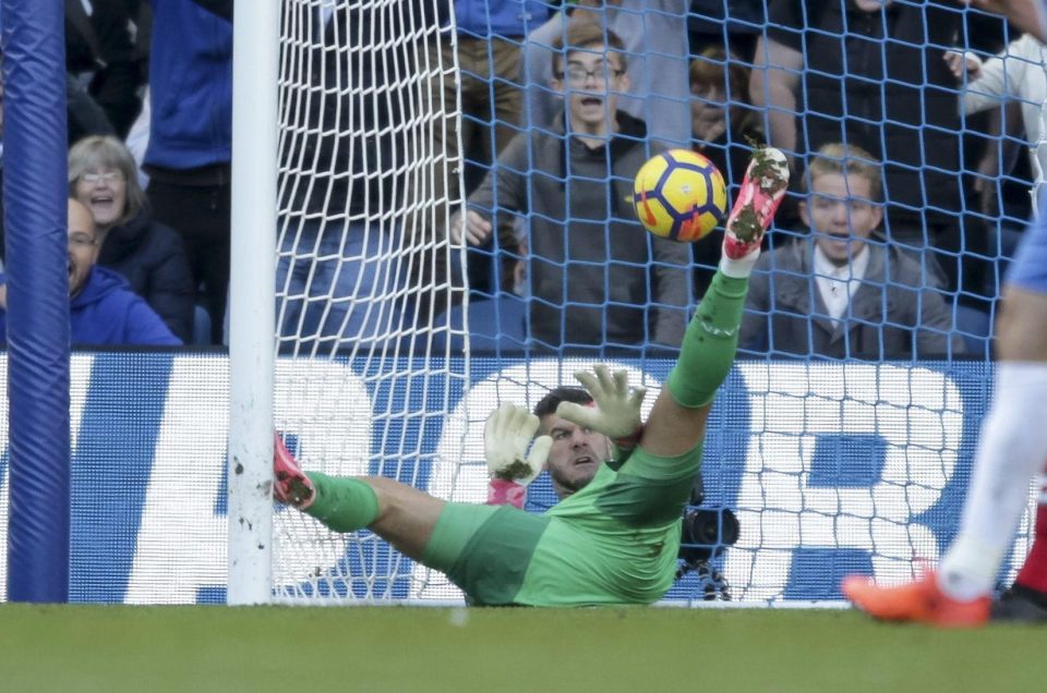  Forster made a number of high-profile errors at Saints in 2017/18