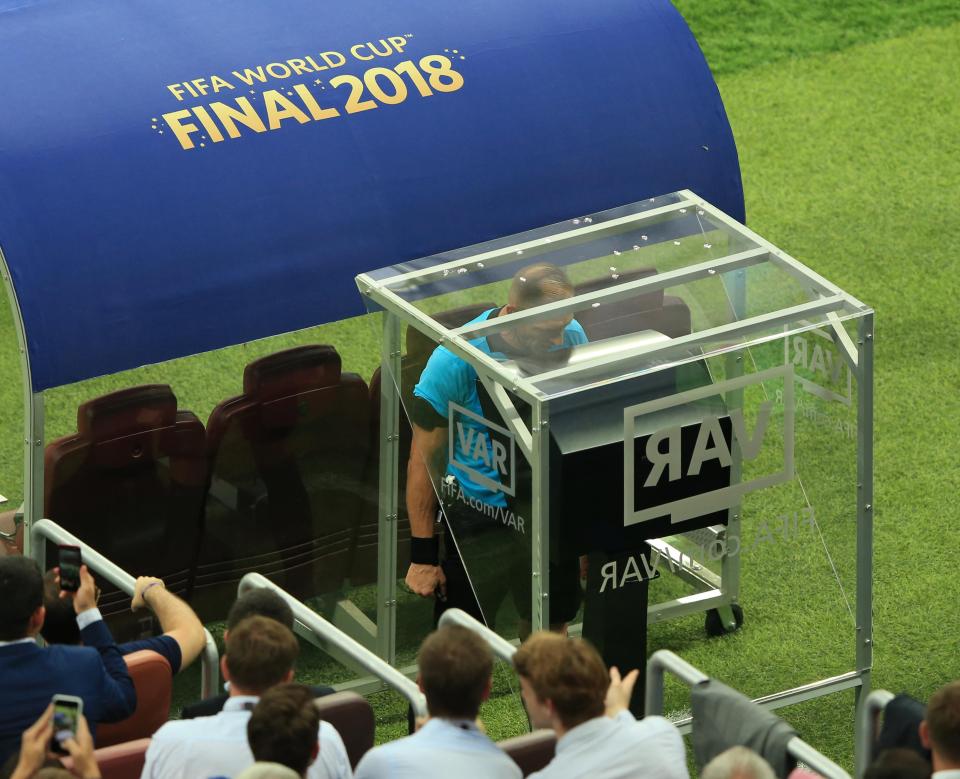 Referee Nestor Pitana decided to consult the VAR and the TV screen on the game's biggest decision