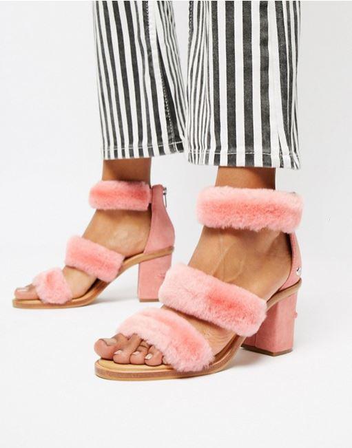 They certainly look mega comfy