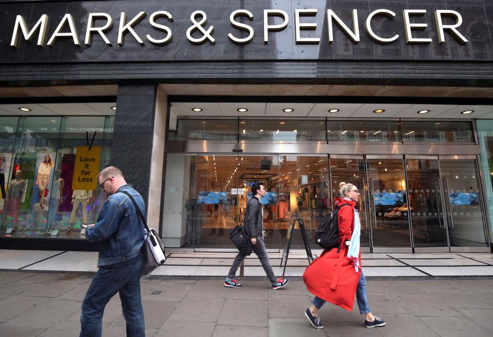  One in four of the card machines at Marks & Spencer were down this lunchtime