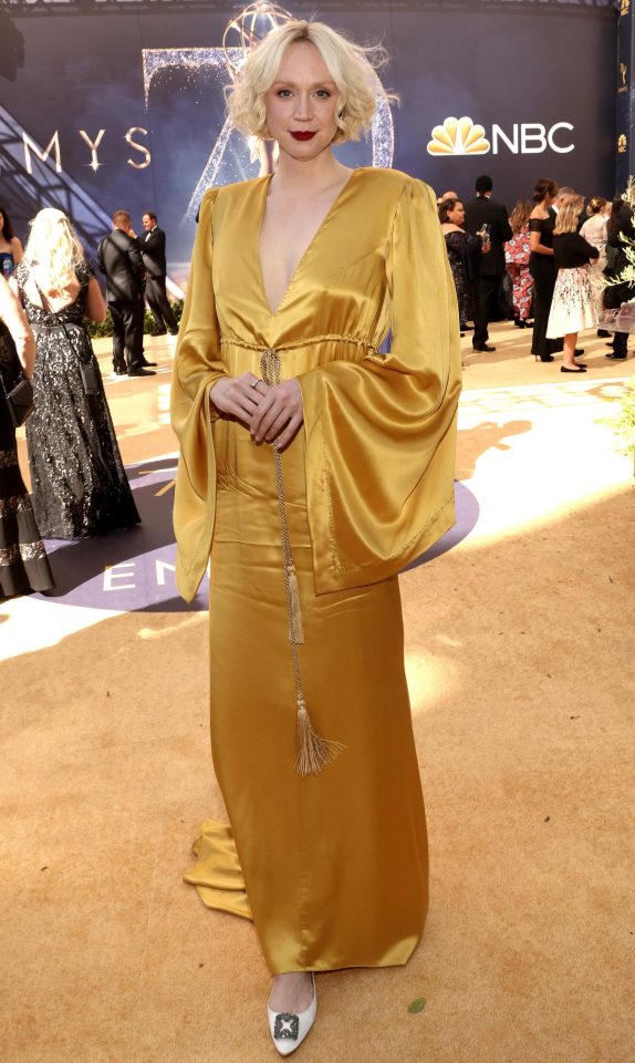  Gwendoline Christie smouldered as she posed for photographs
