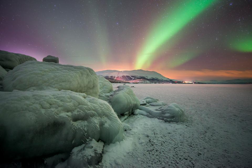  The Northern Lights are also often seen in Sweden, such as here at Lake Tornetrask