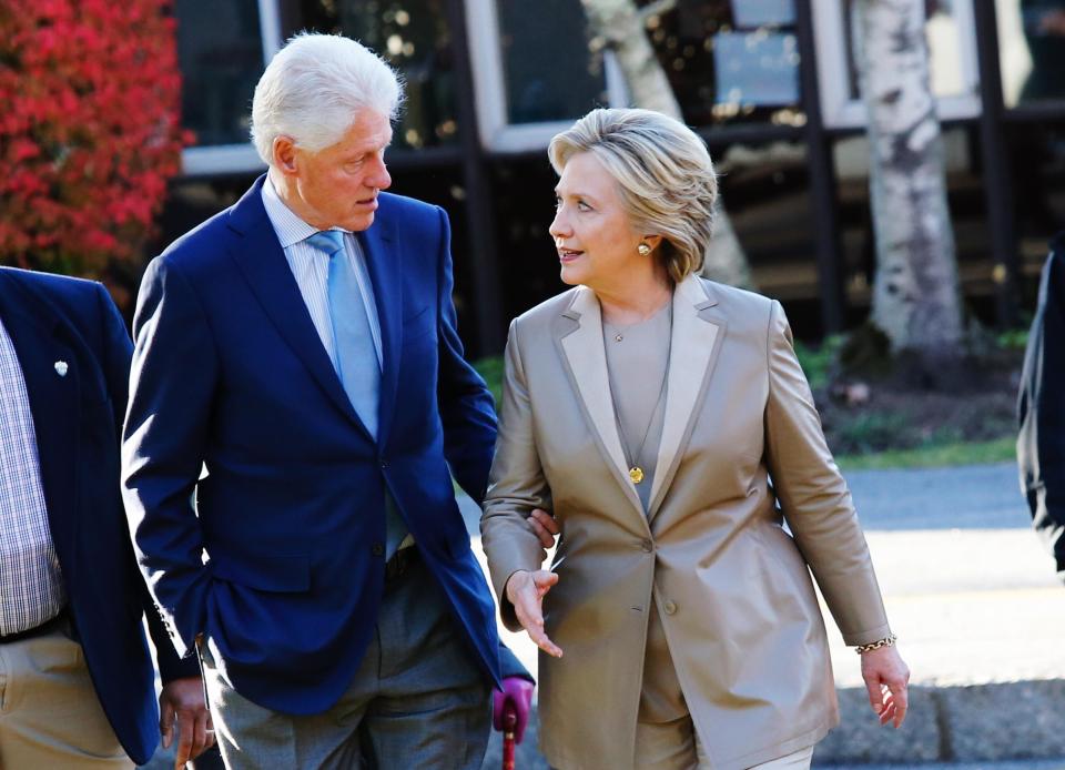A bomb was found outside the home of Bill and Hillary Clinton this morning
