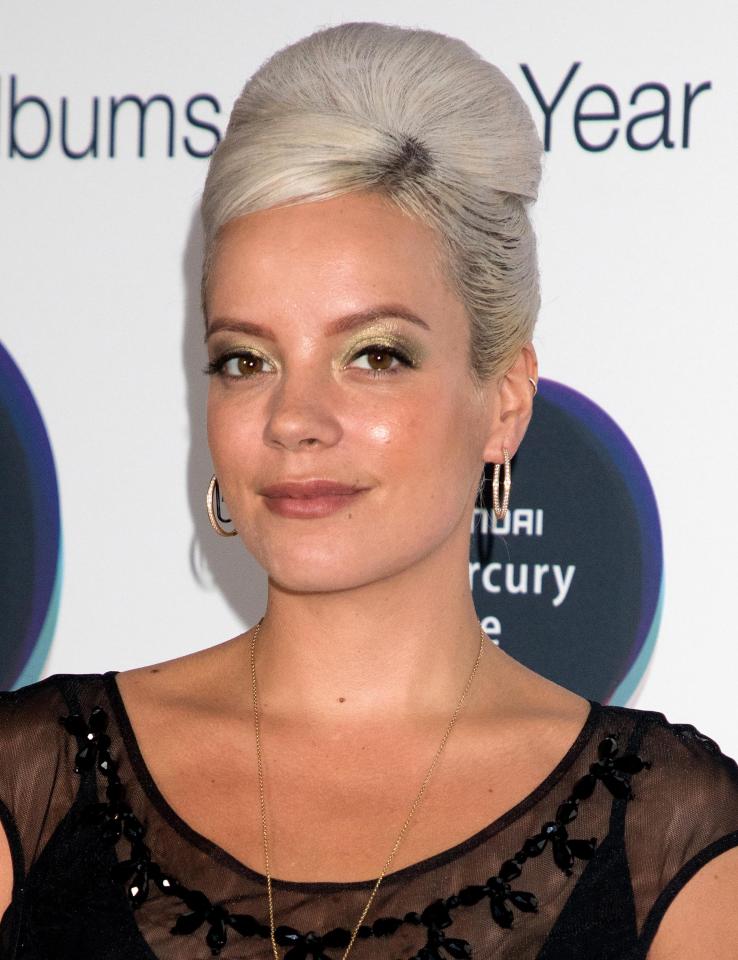  Lily hit back at Banks after she mocked her then-husband's looks