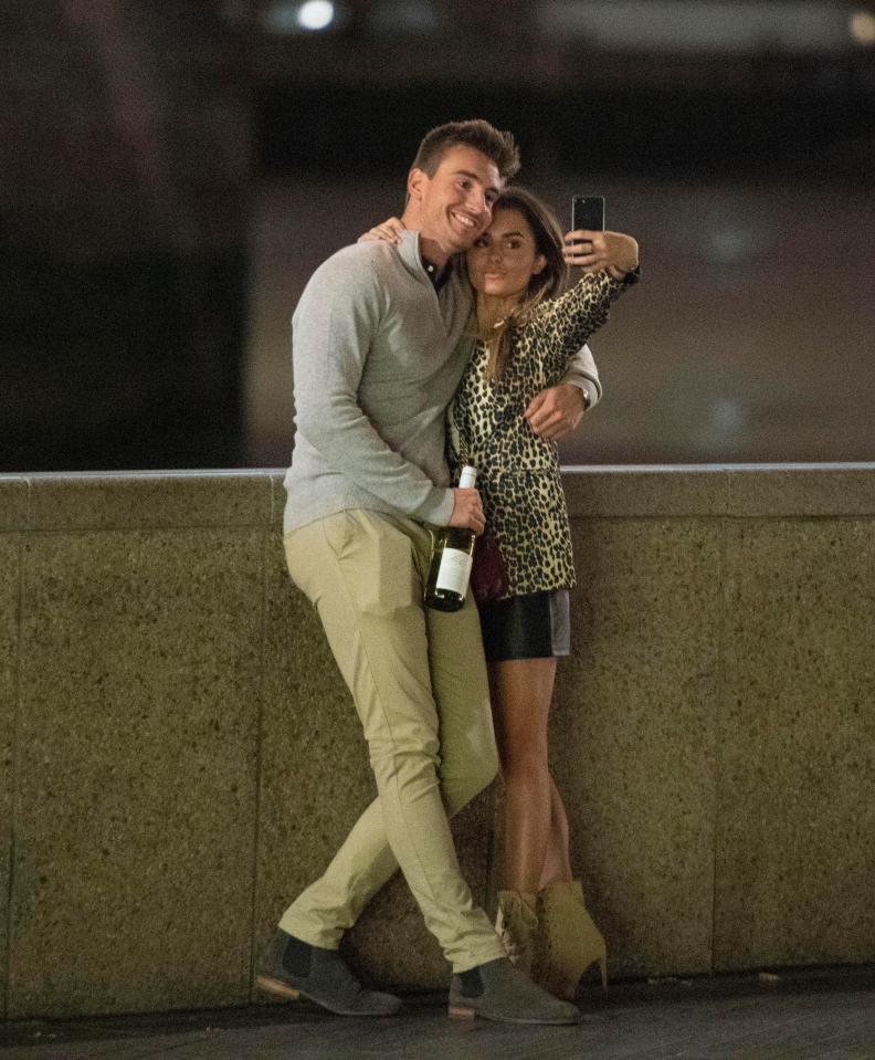  Amber looked smitten with her handsome date as she took a selfie