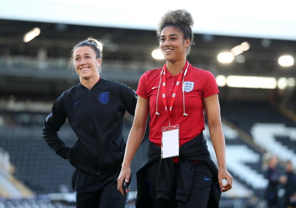  Jesse Lingard's cousin and Lioness Gabby George gave Everton the lead before half-time