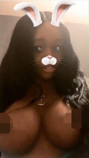  Rapper Azealia Banks posted a bizarre topless video to Twitter after feuding with Lana Del Rey