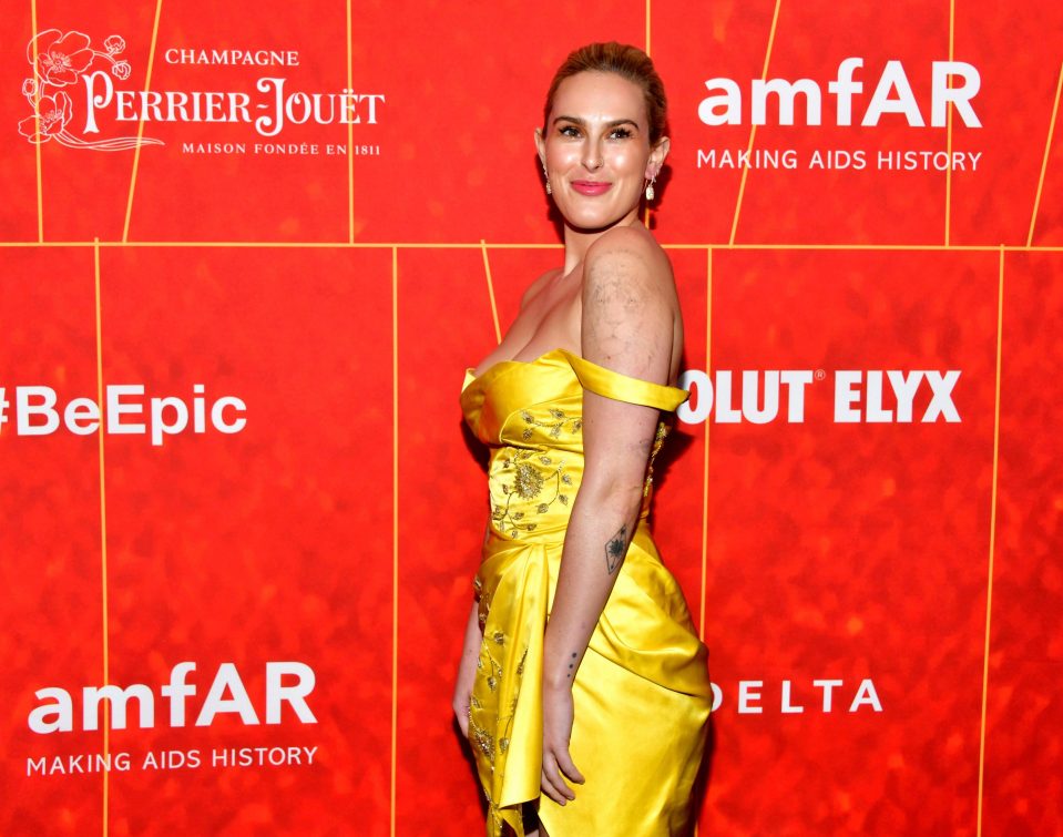  The actress lit up the red carpet in her sexy gold gown