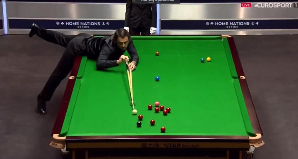  Ronnie used the rest for a shot in the sixth frame