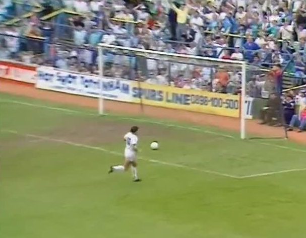  Glenn Hoddle scores his last goal for Tottenham against Oxford in 1979