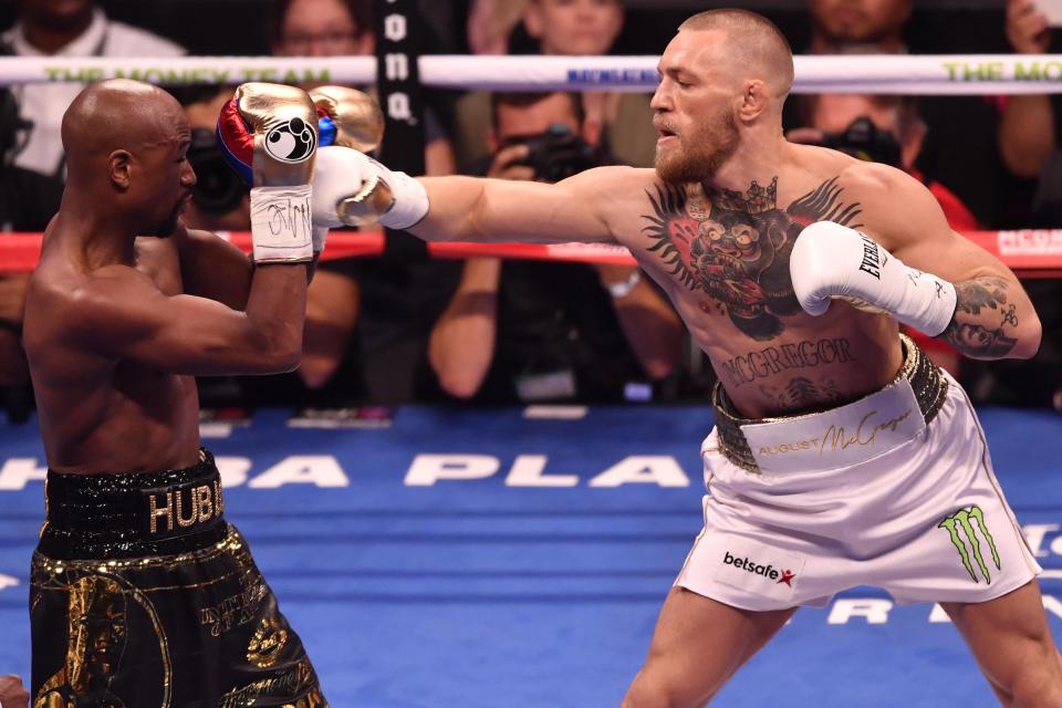  Mayweather stopped McGregor after ten rounds in what was the Irishman's first pro boxing match