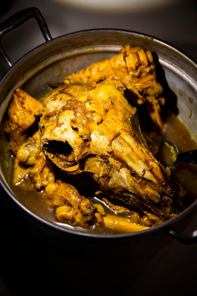 This dish is made with the head, feet and stomach of sheep, it is popular in Iran