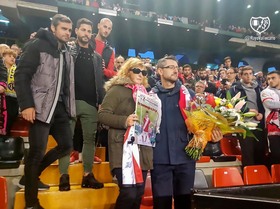  Fans came together during the La Liga match to pay their respects for the fan