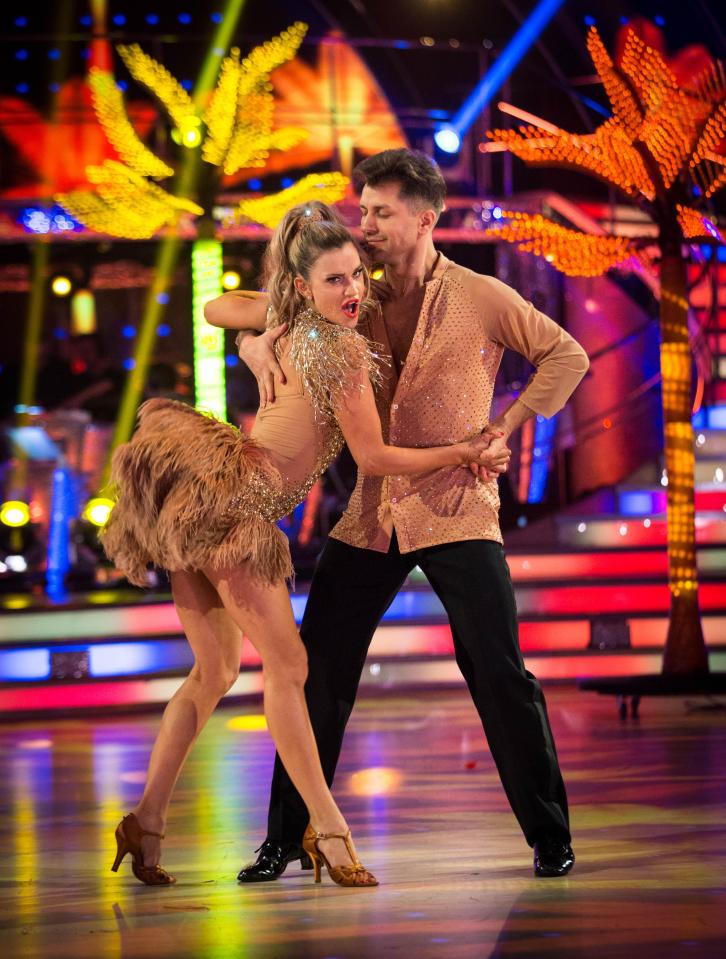  Shirley Ballas named Ashley Roberts and Pasha Kovalev first — when she was supposed to be telling fans who had come in 7th place