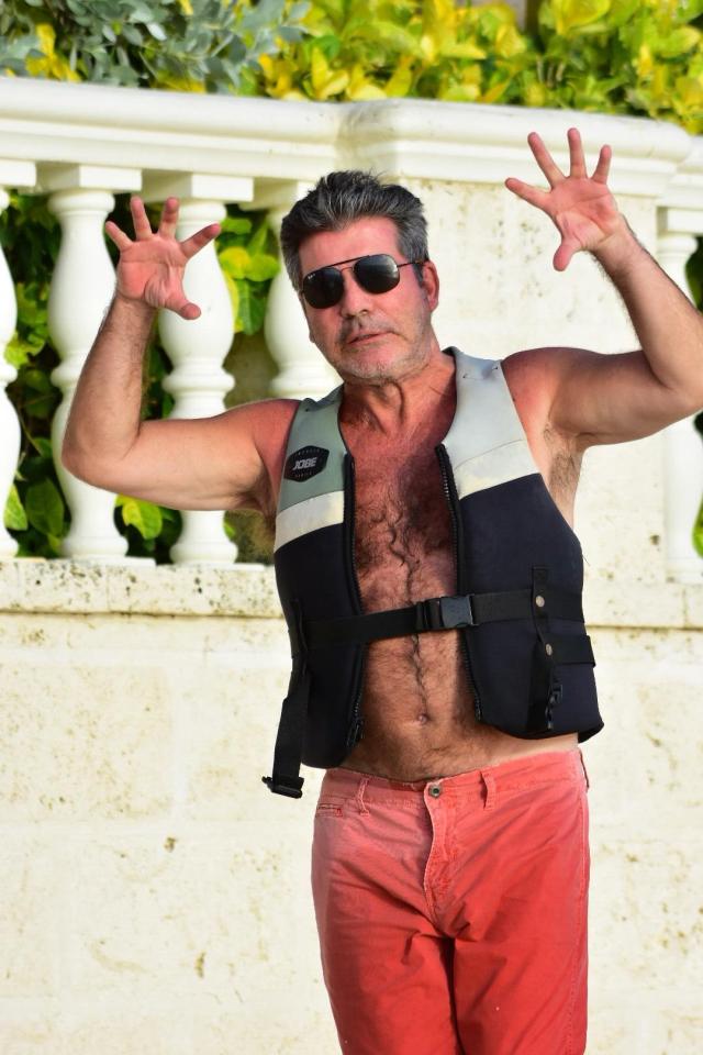  Simon Cowell enjoying his annual Christmas trip to Barbados