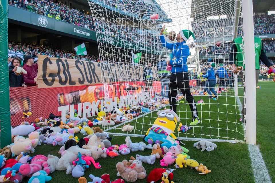 There was an abundance of teddies at the Estadio Benito Villamarín stadium