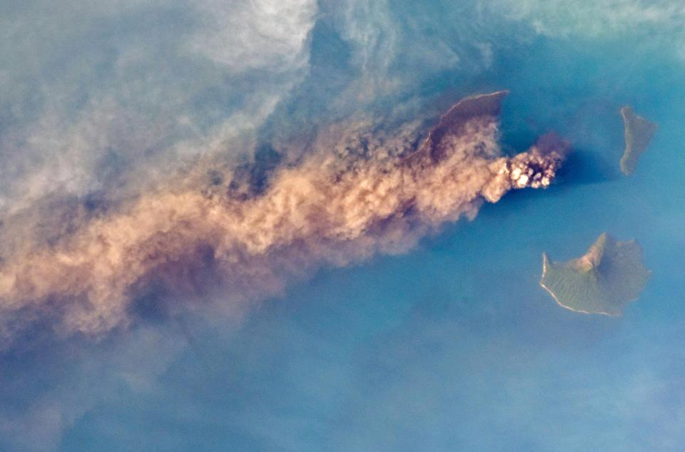  The smouldering volcano of Anak Krakatau