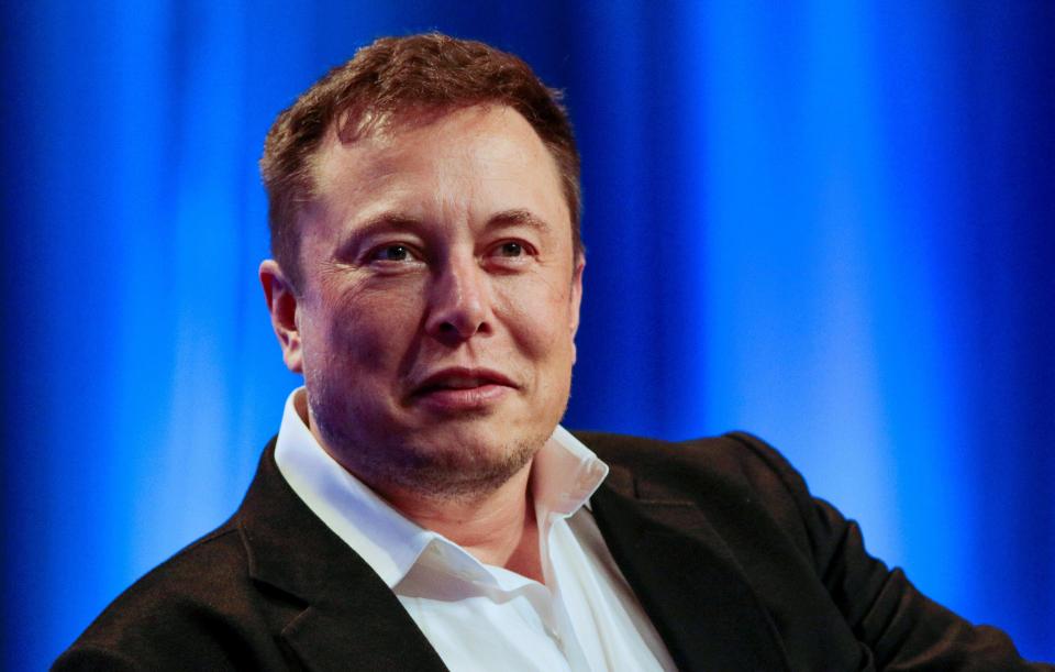  Musk unveiled the new spacecraft on Twitter to millions of followers