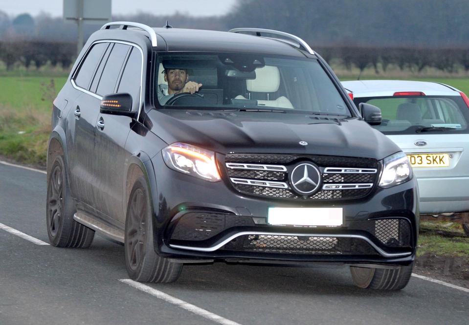  Chris Smalling rocked up to training in his Mercedes on Friday