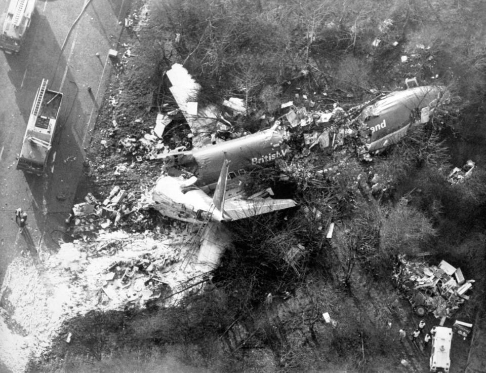  The plane suffered engine trouble and crashed on January 8, 1989