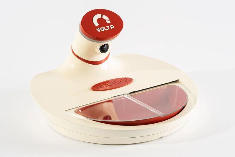  The Mookie cat bowl can recognise your cat and will only open when it approaches