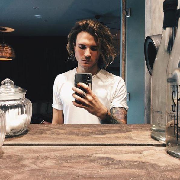  Dougie clearly has an eye for interior design