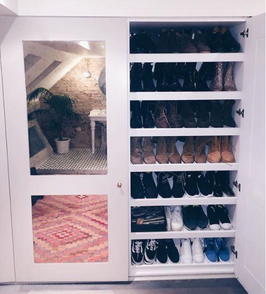  Dougie also has an extremely tidy closet at one end of the room