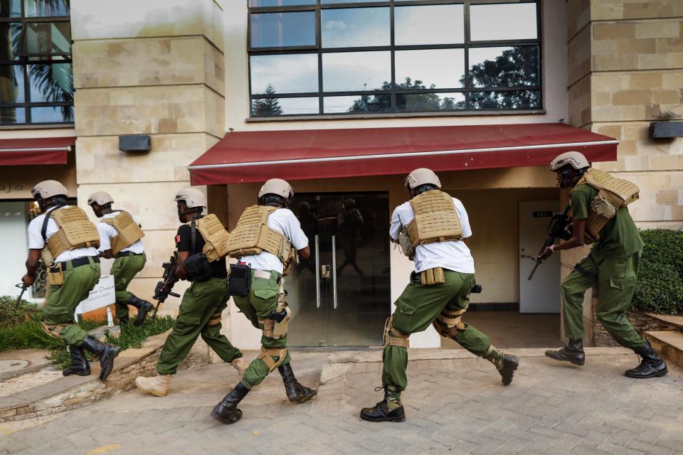  Kenyan security forces search for the attackers during the lengthy gun battle