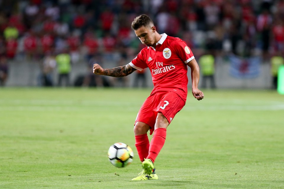  Arsenal sent scouts to watch Benfica left-back Alex Grimaldo against Galatasaray in a Europa League clash