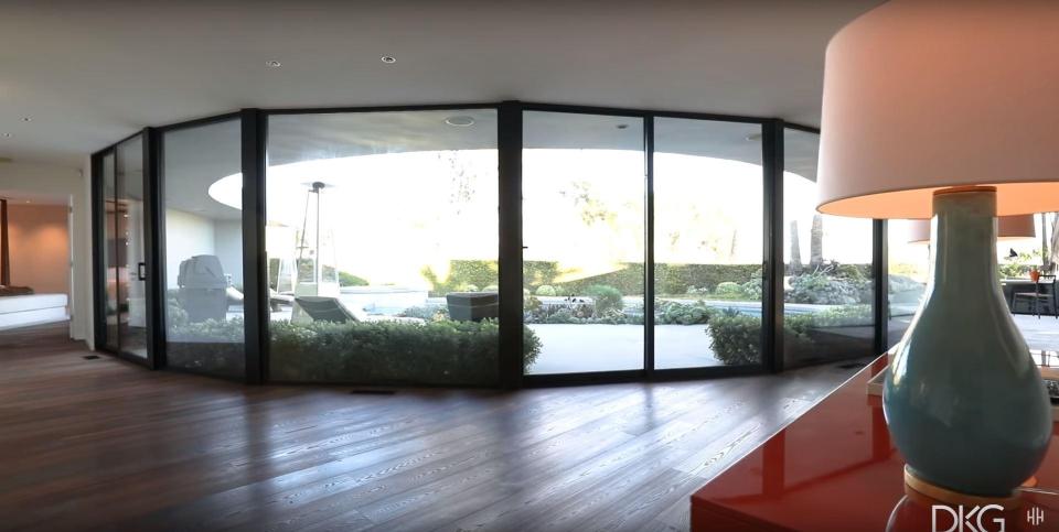 Blinds are controlled automatically 
